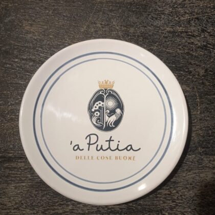 Piatto piano in ceramica